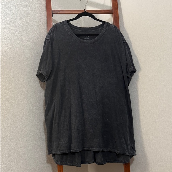 Free People Tops - Free People Movement Leg Day Tee Tunic in Washed Black Size XL